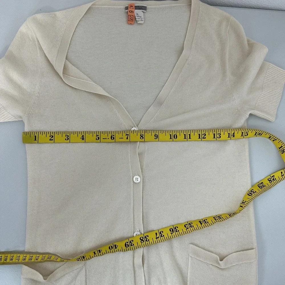 J Crew Sweater Womens Medium Cream Cashmere Button Preppy Pockets‎ Minimalist